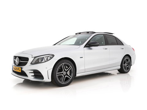 Mercedes-Benz C-Klasse 300 e Business Solution AMG Limited (Plug-in) {SoH-94%} (INCL.BTW) Aut. *PANO | LEATHER-FABRIC | MULTIBEAM-LED | TOP-VIEW | DIGI-COCKPIT | BLIND-SPOT | HEATED-SPORTSEATS | SHIFT-PADDLES | NAVI-FULLAMP | PRIVACY-GLASS | PDC | CRUISE | TOWBAR | 18''