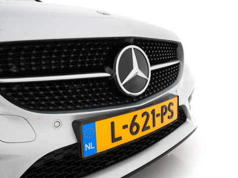 Mercedes-Benz C-Klasse 300 e Business Solution AMG Limited (Plug-in) {SoH-94%} (INCL.BTW) Aut. *PANO | LEATHER-FABRIC | MULTIBEAM-LED | TOP-VIEW | DIGI-COCKPIT | BLIND-SPOT | HEATED-SPORTSEATS | SHIFT-PADDLES | NAVI-FULLAMP | PRIVACY-GLASS | PDC | CRUISE | TOWBAR | 18''