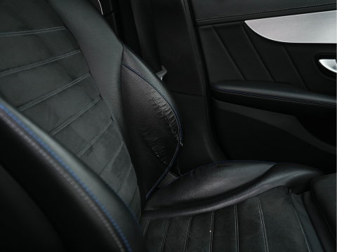 Mercedes-Benz C-Klasse 300 e Business Solution AMG Limited (Plug-in) {SoH-94%} (INCL.BTW) Aut. *PANO | LEATHER-FABRIC | MULTIBEAM-LED | TOP-VIEW | DIGI-COCKPIT | BLIND-SPOT | HEATED-SPORTSEATS | SHIFT-PADDLES | NAVI-FULLAMP | PRIVACY-GLASS | PDC | CRUISE | TOWBAR | 18''