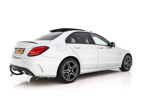 Mercedes-Benz C-Klasse 300 e Business Solution AMG Limited (Plug-in) {SoH-94%} (INCL.BTW) Aut. *PANO | LEATHER-FABRIC | MULTIBEAM-LED | TOP-VIEW | DIGI-COCKPIT | BLIND-SPOT | HEATED-SPORTSEATS | SHIFT-PADDLES | NAVI-FULLAMP | PRIVACY-GLASS | PDC | CRUISE | TOWBAR | 18''
