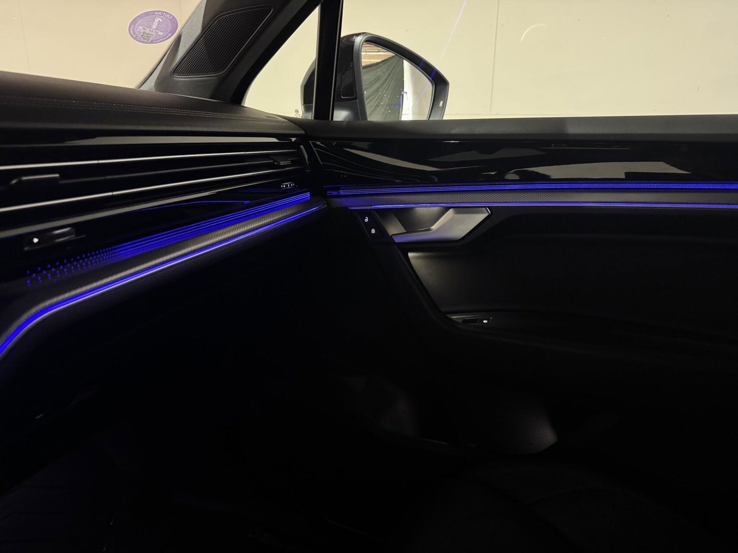 Volkswagen Touareg 3.0 TSi eHybrid 4MOTION R-Line Pano Lapiz Blue