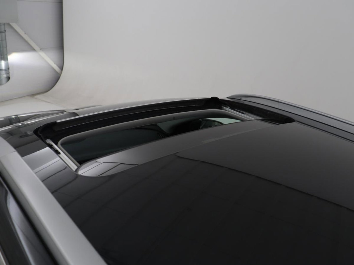 Kia e-Niro DynamicPlusLine 64 kWh | SOH 95,4% | Panoramadak | Half leder | Adaptive cruise | Stuur/stoel verwarming | Navigatie | Carplay | Camera | Park assist | Climate control