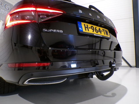 Škoda Superb Combi 1.5 TSI ACT Sportline Business "Origineel NL!" Automaat! Trekhaak Pano RS-stoelen Matrix-LED Camera Virtual DAB