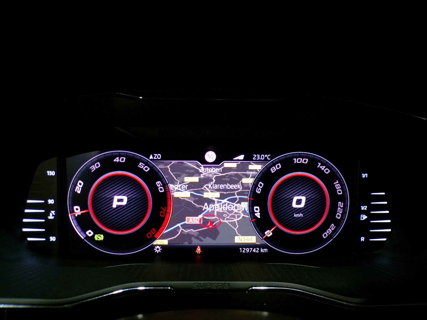 Škoda Superb Combi 1.5 TSI ACT Sportline Business "Origineel NL!" Automaat! Trekhaak Pano RS-stoelen Matrix-LED Camera Virtual DAB