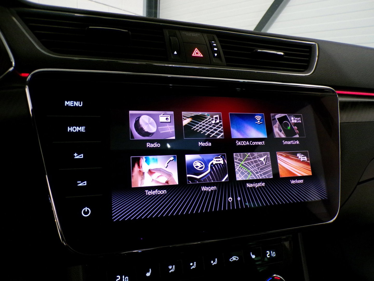 Škoda Superb Combi 1.5 TSI ACT Sportline Business "Origineel NL!" Automaat! Trekhaak Pano RS-stoelen Matrix-LED Camera Virtual DAB