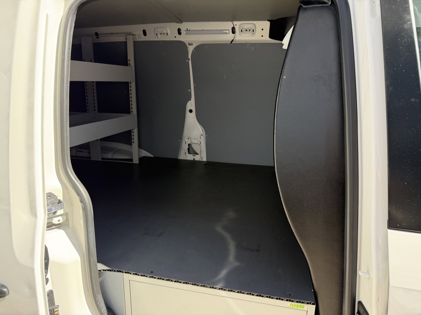 Volkswagen Caddy 2.0 TDI L2H1 BMT Maxi / vaste prijs rijklaar € 14.950 ex btw / lease vanaf € 252 / euro 6 / bpm vrij / Flexmo ingerichte laadruimte / pdc achter / airco / cruise