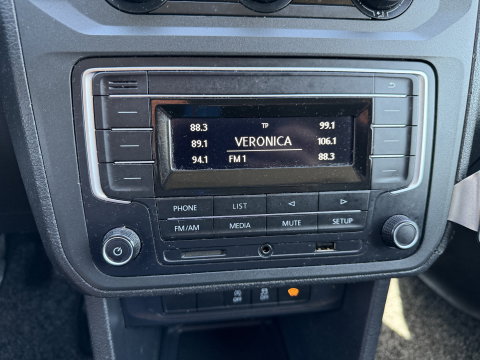 Volkswagen Caddy 2.0 TDI L2H1 BMT Maxi / vaste prijs rijklaar € 14.950 ex btw / lease vanaf € 252 / euro 6 / bpm vrij / Flexmo ingerichte laadruimte / pdc achter / airco / cruise