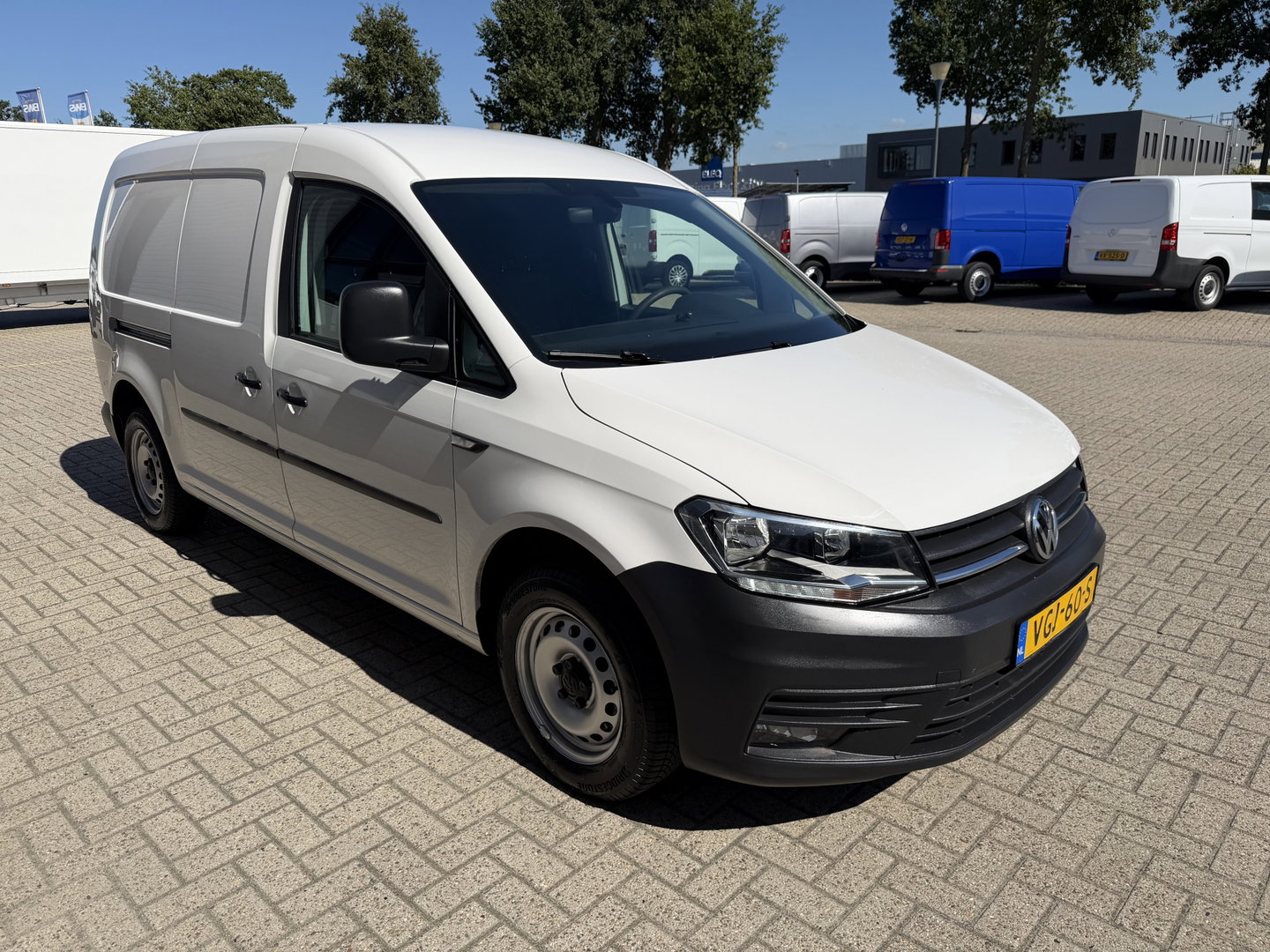 Volkswagen Caddy 2.0 TDI L2H1 BMT Maxi / vaste prijs rijklaar € 14.950 ex btw / lease vanaf € 252 / euro 6 / bpm vrij / Flexmo ingerichte laadruimte / pdc achter / airco / cruise
