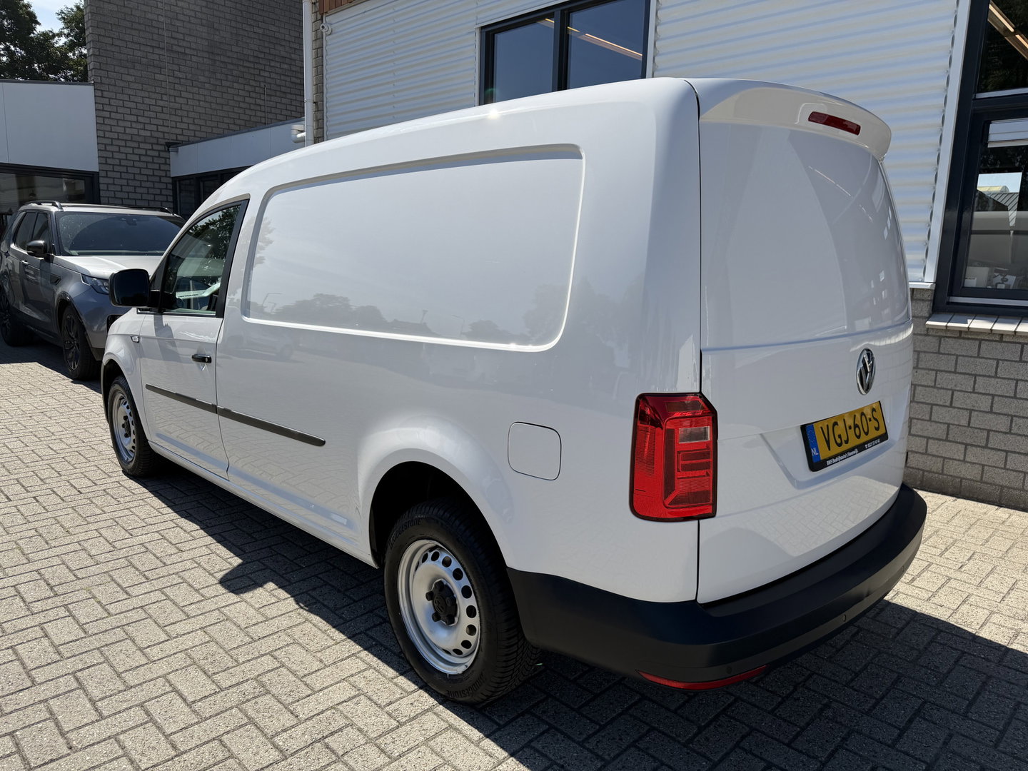 Volkswagen Caddy 2.0 TDI L2H1 BMT Maxi / vaste prijs rijklaar € 14.950 ex btw / lease vanaf € 252 / euro 6 / bpm vrij / Flexmo ingerichte laadruimte / pdc achter / airco / cruise