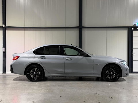 BMW 3 Serie 320e Sedan SOH 98% M-sport Pano Brooklyn Grau