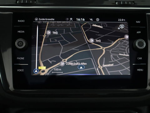 Volkswagen Tiguan 1.5 eHybrid Life Edition | SOH 91,0% | Panoramadak | Memory | Leder | Stuur/stoel verwarming | Adaptive cruise | Sfeerverlichting | 360 camera | Park assist | Carplay | Elektrische achterklep