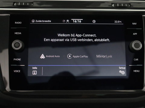 Volkswagen Tiguan 1.5 eHybrid Life Edition | SOH 91,0% | Panoramadak | Memory | Leder | Stuur/stoel verwarming | Adaptive cruise | Sfeerverlichting | 360 camera | Park assist | Carplay | Elektrische achterklep