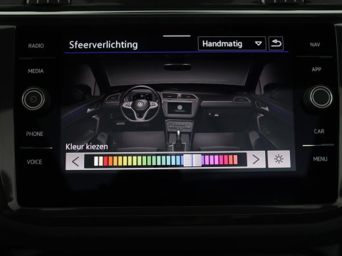 Volkswagen Tiguan 1.5 eHybrid Life Edition | SOH 91,0% | Panoramadak | Memory | Leder | Stuur/stoel verwarming | Adaptive cruise | Sfeerverlichting | 360 camera | Park assist | Carplay | Elektrische achterklep
