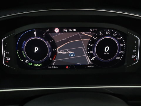 Volkswagen Tiguan 1.5 eHybrid Life Edition | SOH 91,0% | Panoramadak | Memory | Leder | Stuur/stoel verwarming | Adaptive cruise | Sfeerverlichting | 360 camera | Park assist | Carplay | Elektrische achterklep