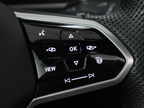 Volkswagen Tiguan 1.5 eHybrid Life Edition | SOH 91,0% | Panoramadak | Memory | Leder | Stuur/stoel verwarming | Adaptive cruise | Sfeerverlichting | 360 camera | Park assist | Carplay | Elektrische achterklep