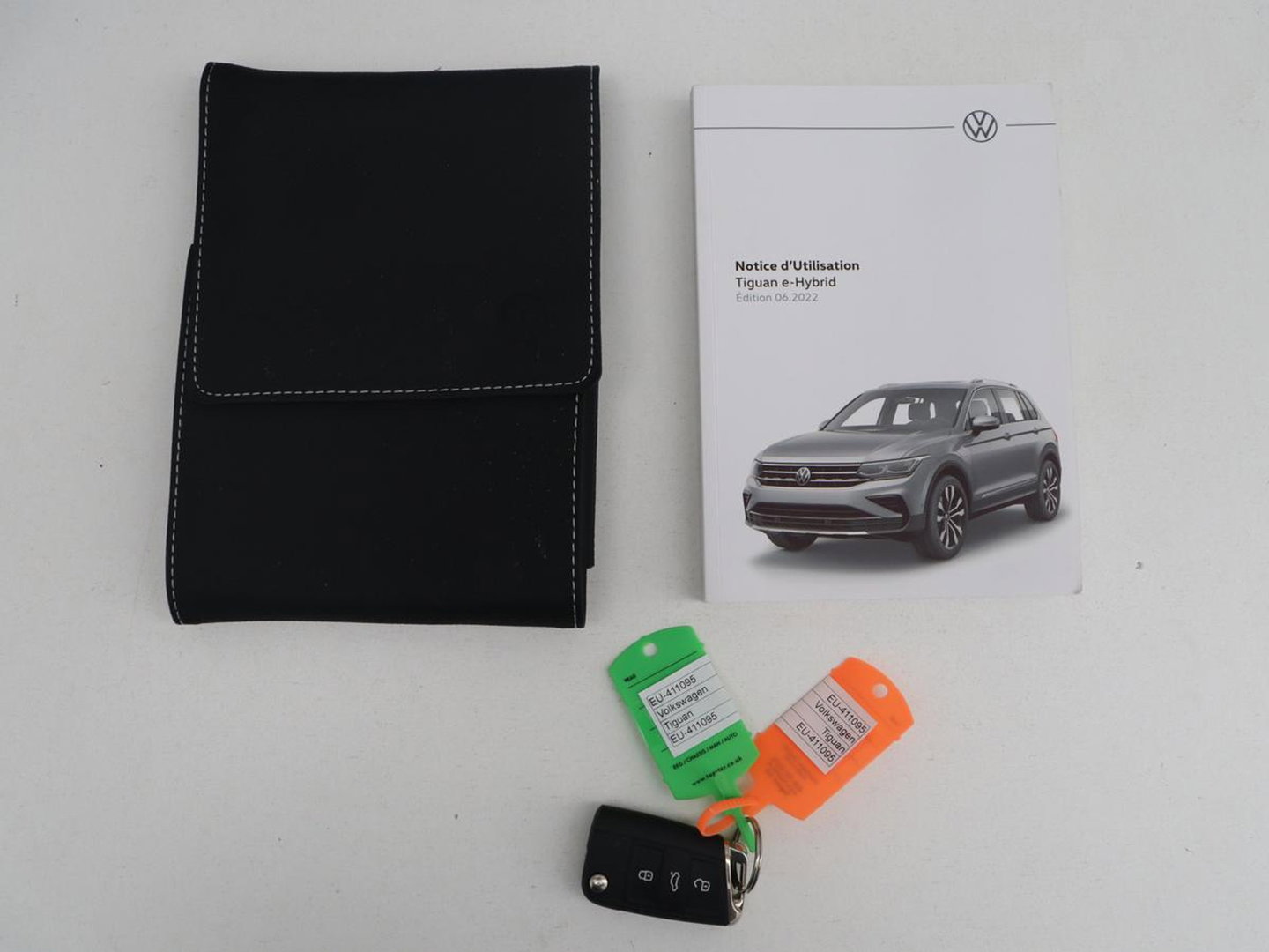Volkswagen Tiguan 1.5 eHybrid Life Edition | SOH 91,0% | Panoramadak | Memory | Leder | Stuur/stoel verwarming | Adaptive cruise | Sfeerverlichting | 360 camera | Park assist | Carplay | Elektrische achterklep