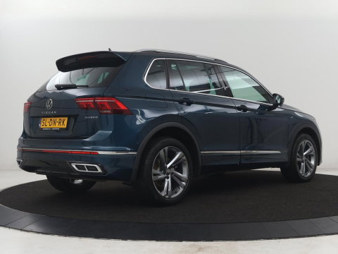 Volkswagen Tiguan 1.5 eHybrid Life Edition | SOH 91,0% | Panoramadak | Memory | Leder | Stuur/stoel verwarming | Adaptive cruise | Sfeerverlichting | 360 camera | Park assist | Carplay | Elektrische achterklep