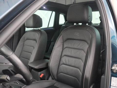 Volkswagen Tiguan 1.5 eHybrid Life Edition | SOH 91,0% | Panoramadak | Memory | Leder | Stuur/stoel verwarming | Adaptive cruise | Sfeerverlichting | 360 camera | Park assist | Carplay | Elektrische achterklep