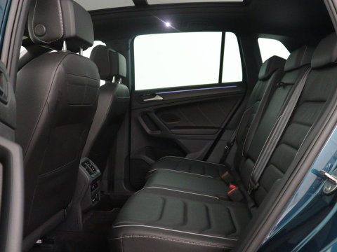 Volkswagen Tiguan 1.5 eHybrid Life Edition | SOH 91,0% | Panoramadak | Memory | Leder | Stuur/stoel verwarming | Adaptive cruise | Sfeerverlichting | 360 camera | Park assist | Carplay | Elektrische achterklep