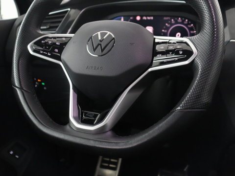 Volkswagen Tiguan 1.5 eHybrid Life Edition | SOH 91,0% | Panoramadak | Memory | Leder | Stuur/stoel verwarming | Adaptive cruise | Sfeerverlichting | 360 camera | Park assist | Carplay | Elektrische achterklep