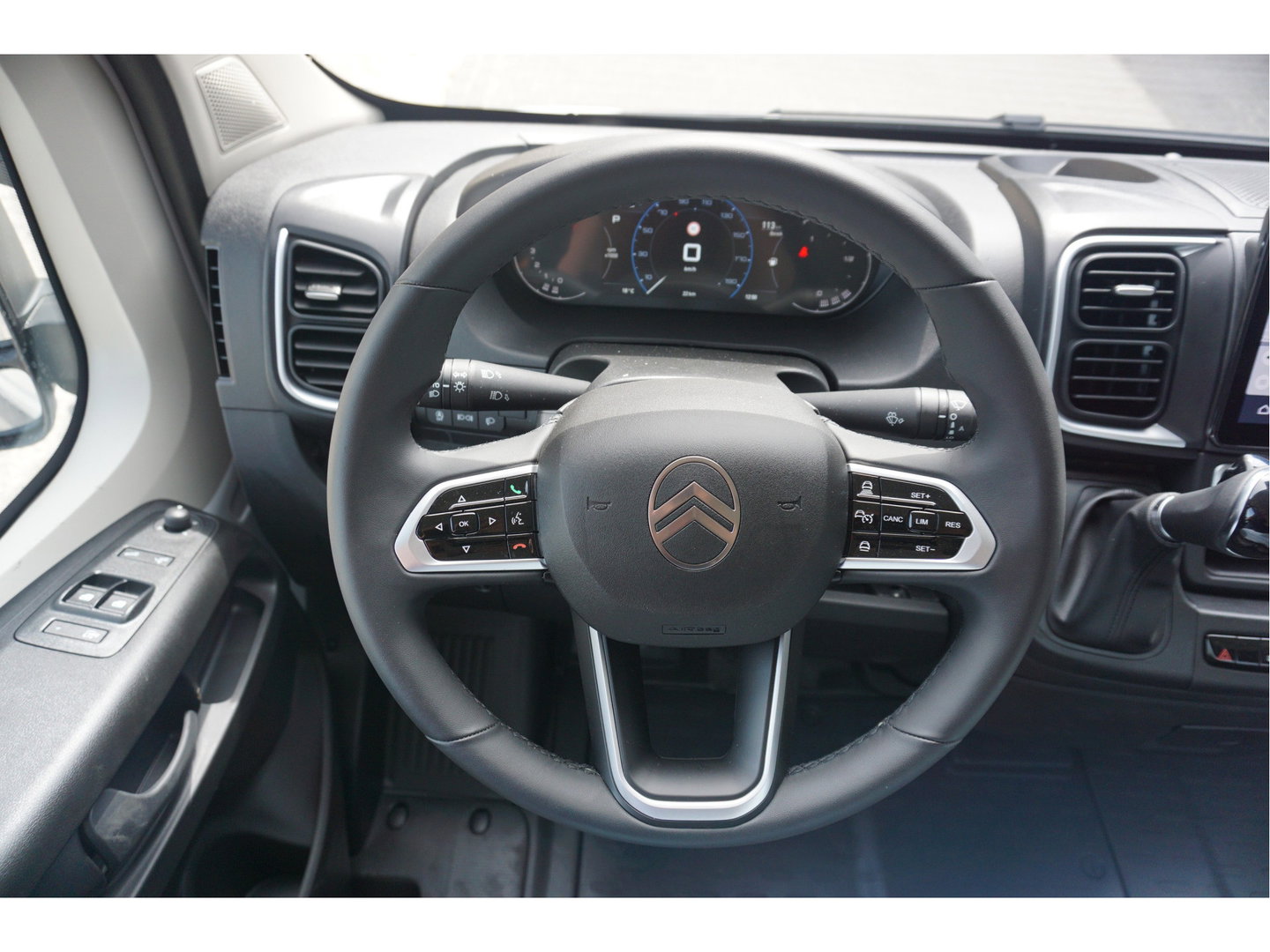 Citroën Jumper 35 2.2 140PK EAT8 Automaat L2H2 BPM VRIJ!! 10" Navi, Clima, Camera, ACC LED, 270º Deur!! NR. J104*