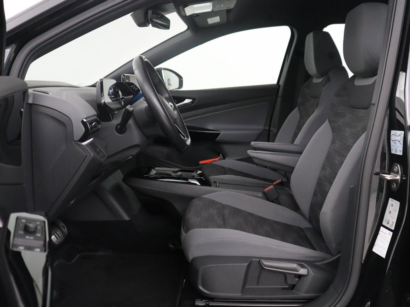 Volkswagen ID.4 Pro 77 kWh | SOH 95,4% | Adaptive cruise | Lane assist | Stuur/stoelverwarming | Climate control | Sfeerverlichting | Carplay | Park assist | 20" velgen