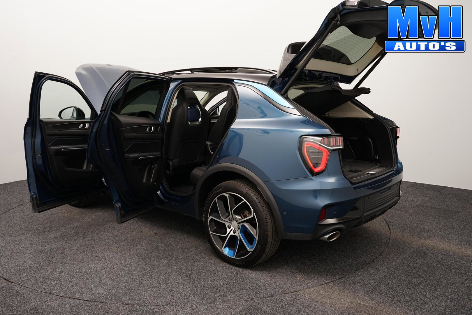 Lynk & Co 01 1.5 PHEV|SOH87%|262PK|LUXE|CAMERA|PANO