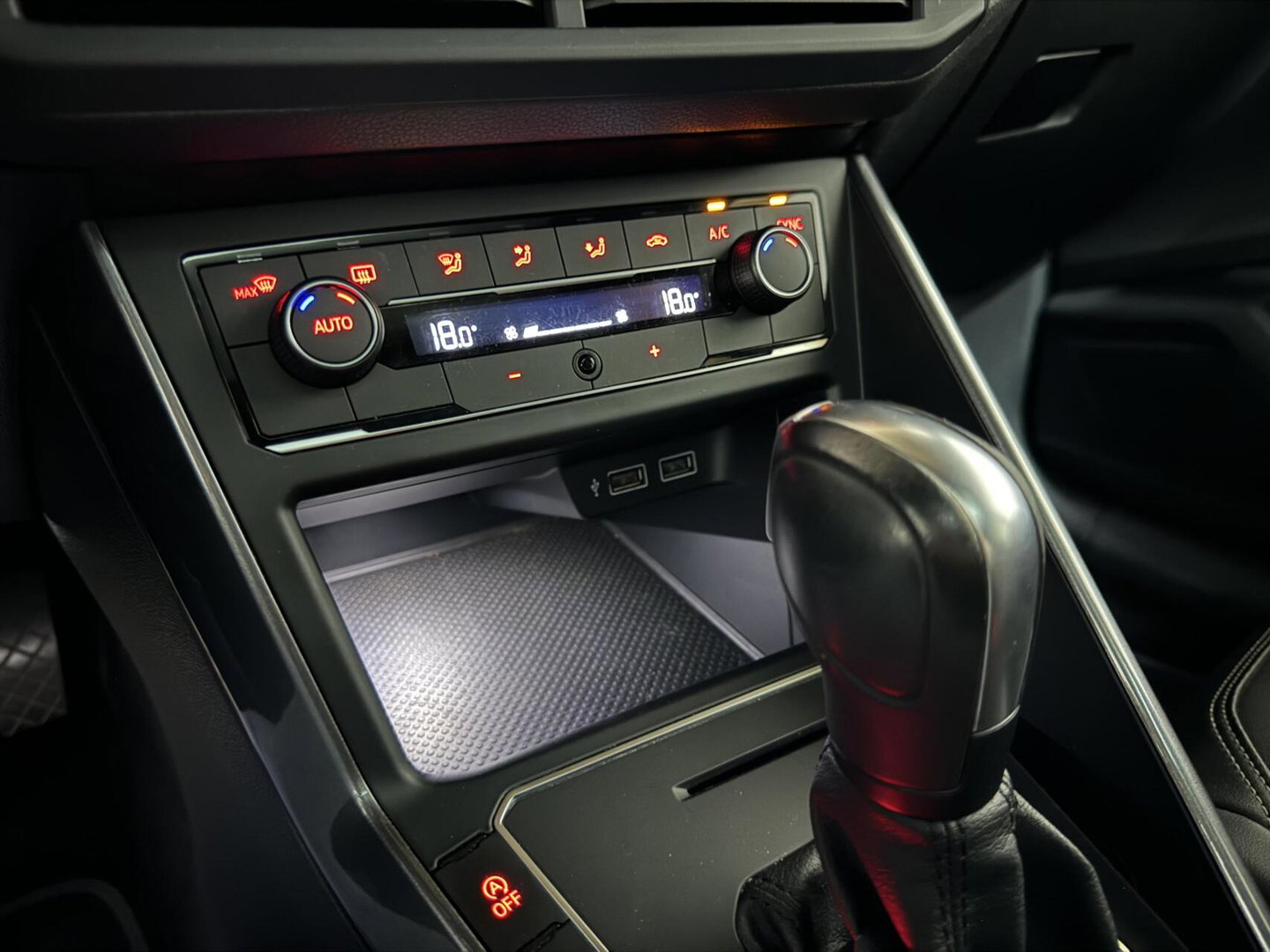 Volkswagen Polo 1.0 TSI Highline Pano Virtual Acc Carplay NAP