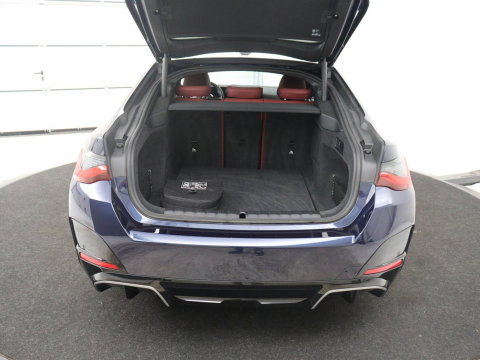 BMW i4 M50 High Executive 84 kWh | SOH 94,4% | Leder | Adaptive cruise | xDrive |  Stoelverwarming | Head-up | Harman/Kardon | Carplay | Sfeerverlichting | 360 camera | Park assist | Elektrische achterklep