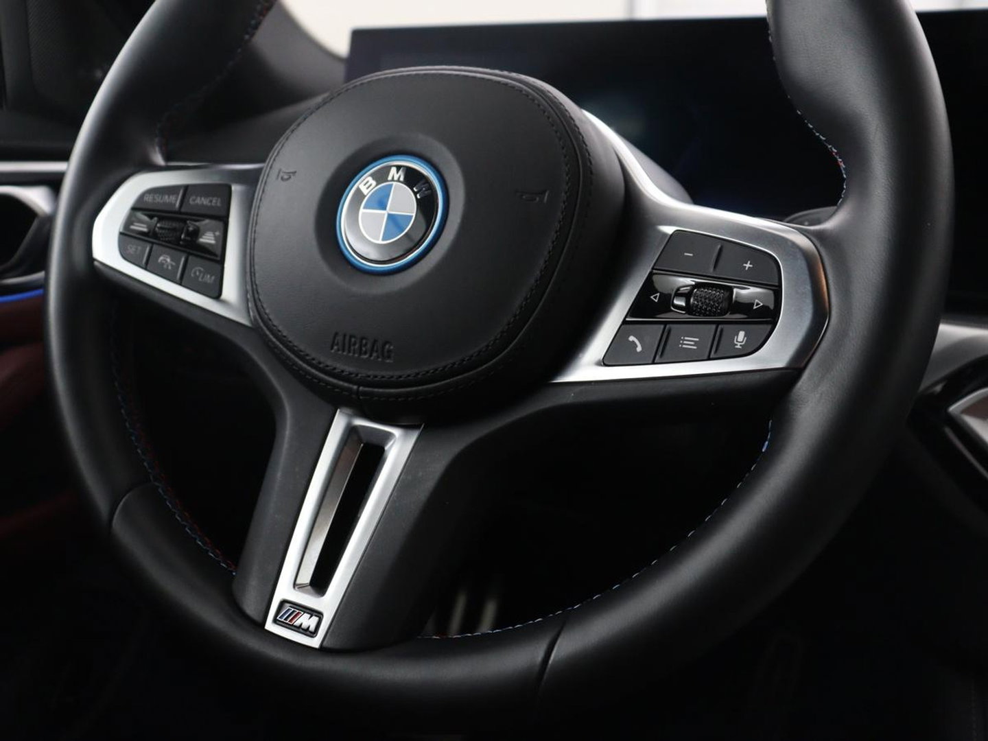BMW i4 M50 High Executive 84 kWh | SOH 94,4% | Leder | Adaptive cruise | xDrive |  Stoelverwarming | Head-up | Harman/Kardon | Carplay | Sfeerverlichting | 360 camera | Park assist | Elektrische achterklep