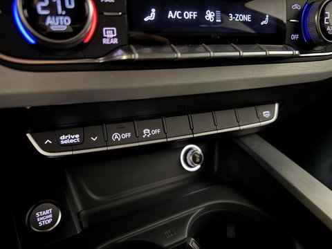 Audi A4 Avant 35 TFSI Sport S-Line Navi Cruise Trekh. NAP