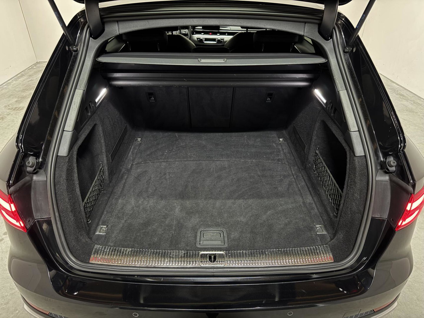 Audi A4 Avant 35 TFSI Sport S-Line Navi Cruise Trekh. NAP