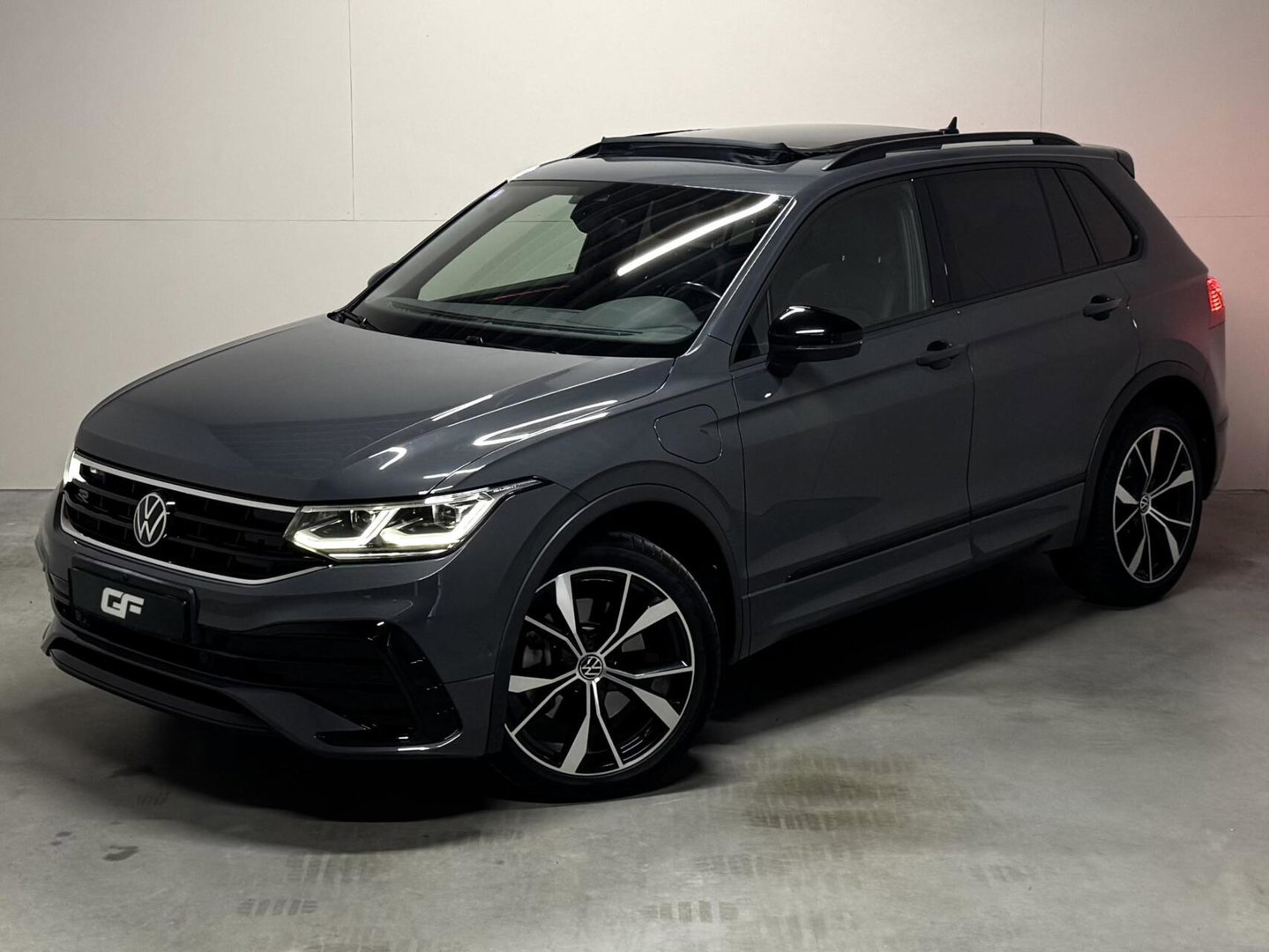 Volkswagen Tiguan 1.4 TSI eHybrid R-Line Black Edtion Leer Pano Memory 360°