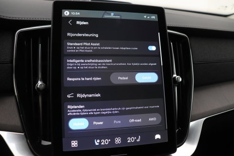 Volvo XC90 T8 Ultra Bright | Luchtvering | Bowers & Wilkins | Trekhaak | Stoelventilatie
