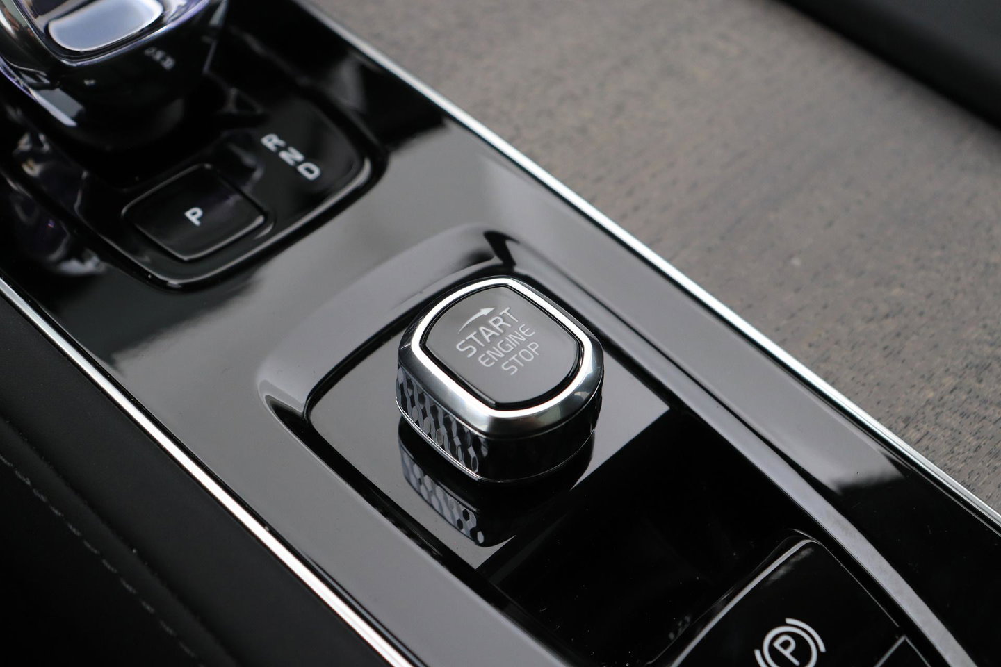 Volvo XC90 T8 Ultra Bright | Luchtvering | Bowers & Wilkins | Trekhaak | Stoelventilatie