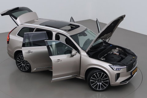 Volvo XC90 T8 Ultra Bright | Luchtvering | Bowers & Wilkins | Trekhaak | Stoelventilatie