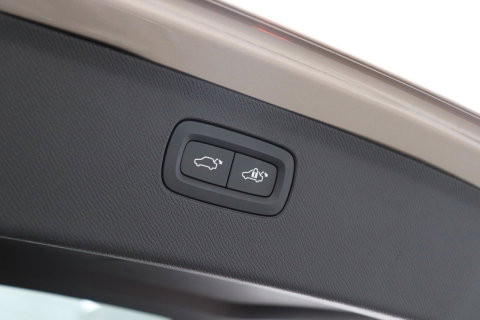Volvo XC90 T8 Ultra Bright | Luchtvering | Bowers & Wilkins | Trekhaak | Stoelventilatie