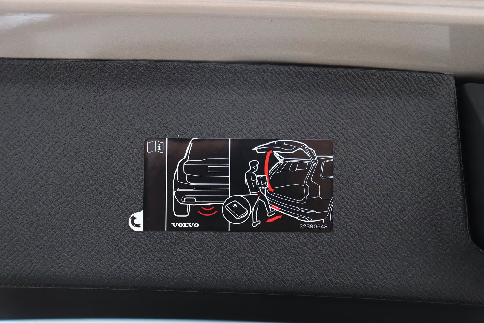 Volvo XC90 T8 Ultra Bright | Luchtvering | Bowers & Wilkins | Trekhaak | Stoelventilatie