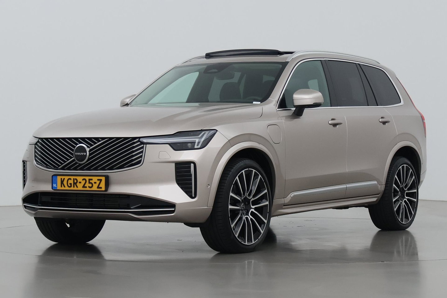 Volvo XC90 T8 Ultra Bright | Luchtvering | Bowers & Wilkins | Trekhaak | Stoelventilatie