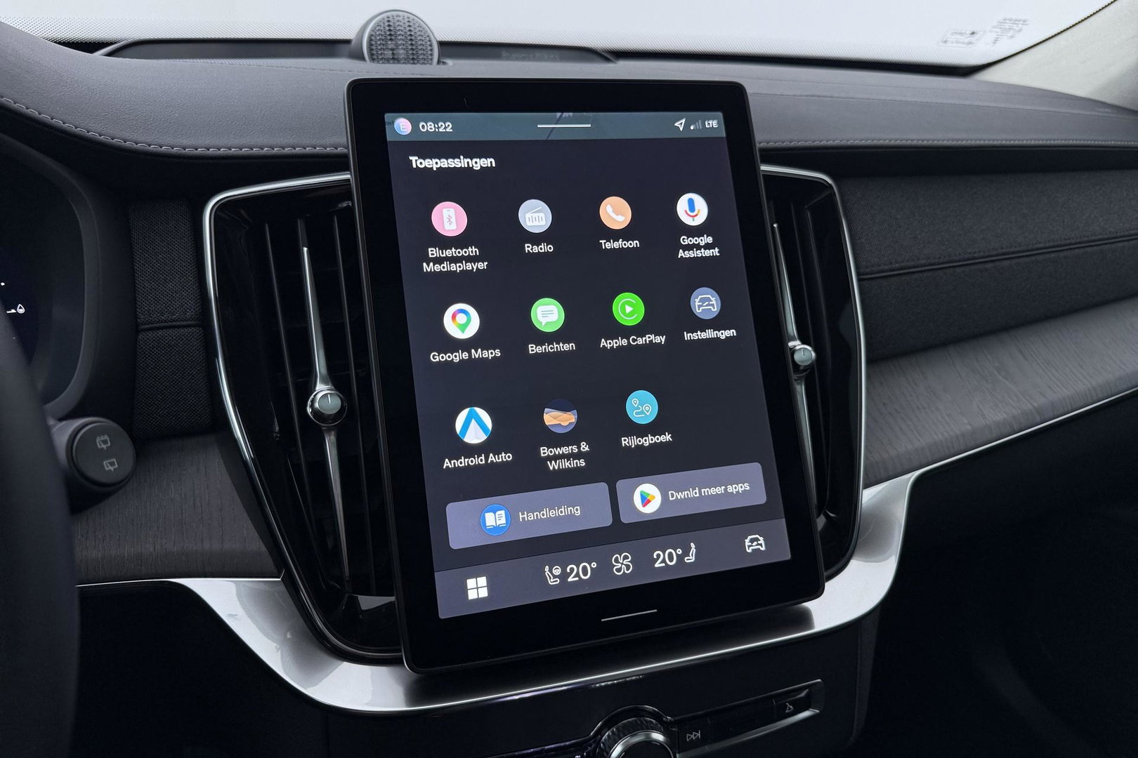 Volvo XC90 T8 Ultra Dark | Bowers&Wilkins | Stoelventilatie | Trekhaak | Panoramadak | 360° Camera | Massage | Head-Up | ACC