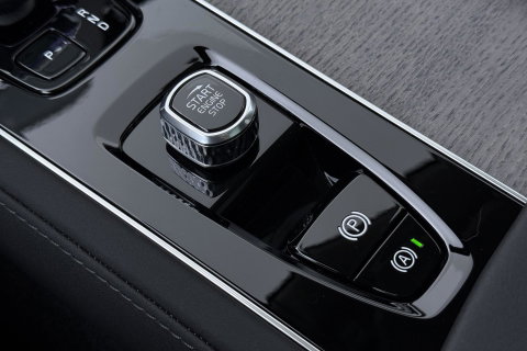 Volvo XC90 T8 Ultra Dark | Bowers&Wilkins | Stoelventilatie | Trekhaak | Panoramadak | 360° Camera | Massage | Head-Up | ACC