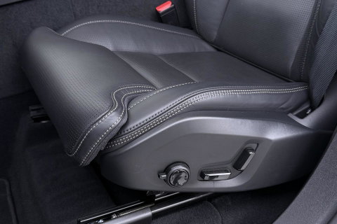 Volvo XC90 T8 Ultra Dark | Bowers&Wilkins | Stoelventilatie | Trekhaak | Panoramadak | 360° Camera | Massage | Head-Up | ACC
