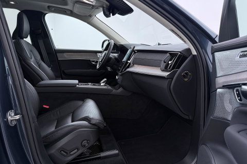 Volvo XC90 T8 Ultra Dark | Bowers&Wilkins | Stoelventilatie | Trekhaak | Panoramadak | 360° Camera | Massage | Head-Up | ACC
