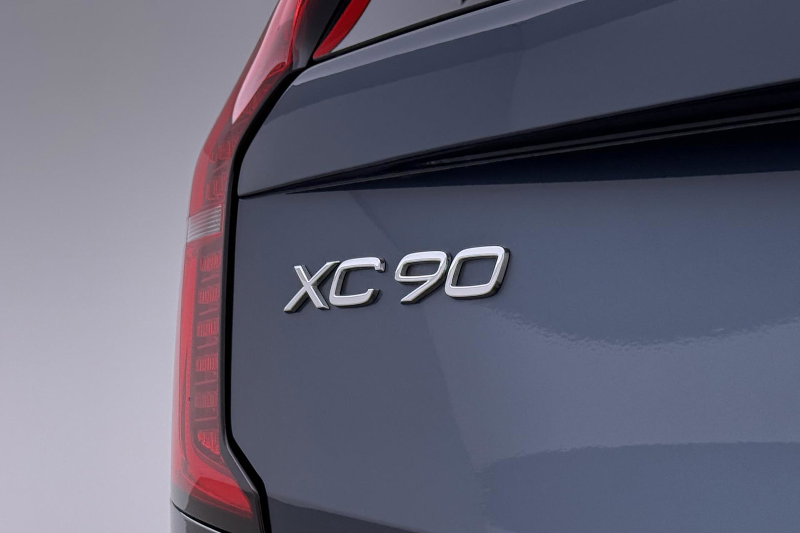 Volvo XC90 T8 Ultra Dark | Bowers&Wilkins | Stoelventilatie | Trekhaak | Panoramadak | 360° Camera | Massage | Head-Up | ACC