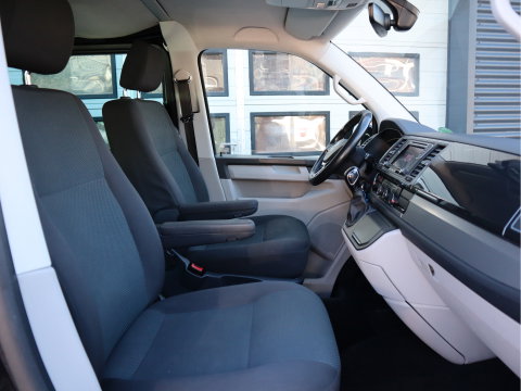 Volkswagen Transporter 2.0 TDI 150pk Automaat Euro 6 - DC 5 Pers. - 2x Schuifdeur - Camera - ACC
