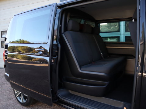 Volkswagen Transporter 2.0 TDI 150pk Automaat Euro 6 - DC 5 Pers. - 2x Schuifdeur - Camera - ACC