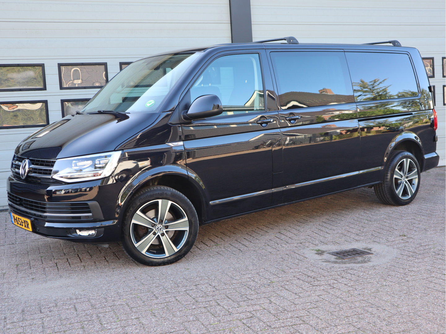 Volkswagen Transporter 2.0 TDI 150pk Automaat Euro 6 - DC 5 Pers. - 2x Schuifdeur - Camera - ACC