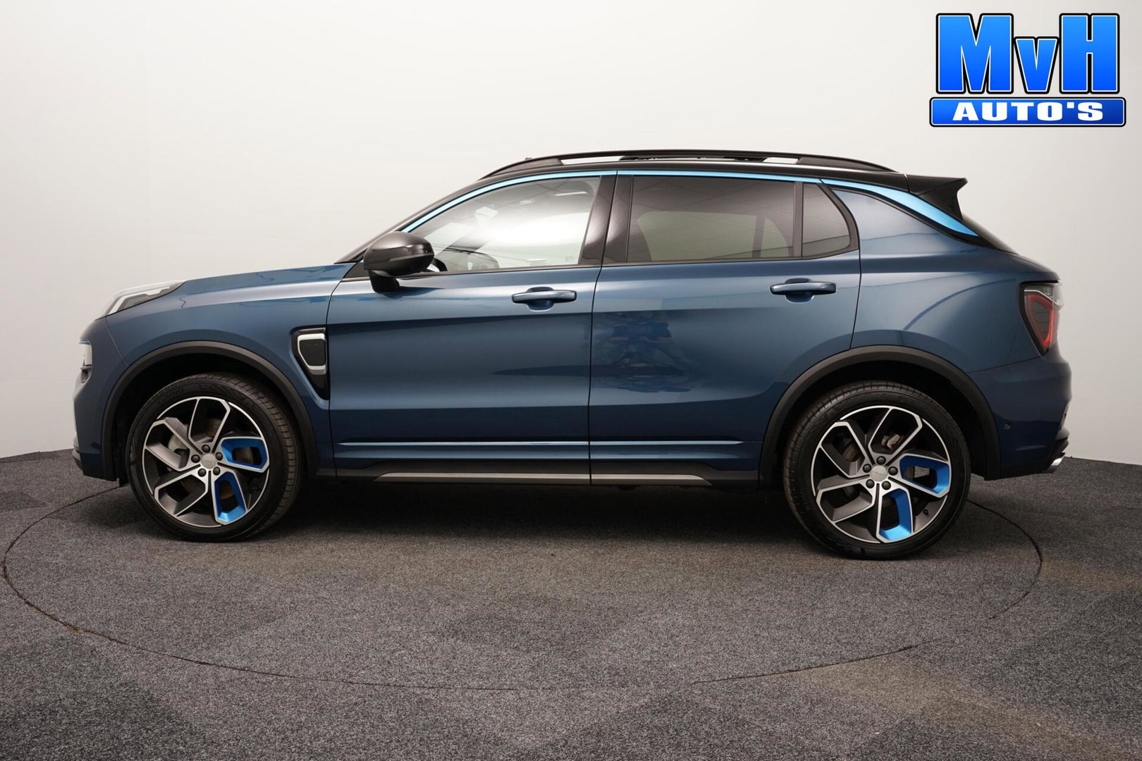 Lynk & Co 01 1.5 PHEV|ZWARTE.HEMEL|360ºCAM|PANO|262PK