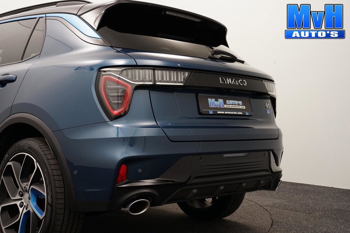 Lynk & Co 01 1.5 PHEV|ZWARTE.HEMEL|360ºCAM|PANO|262PK