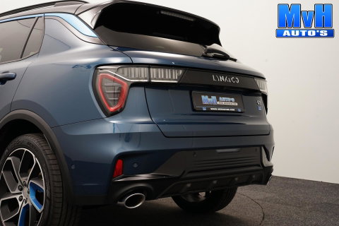 Lynk & Co 01 1.5 PHEV|ZWARTE.HEMEL|360ºCAM|PANO|262PK